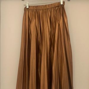 Sparkle and Fade Pleated Mid-Skirt